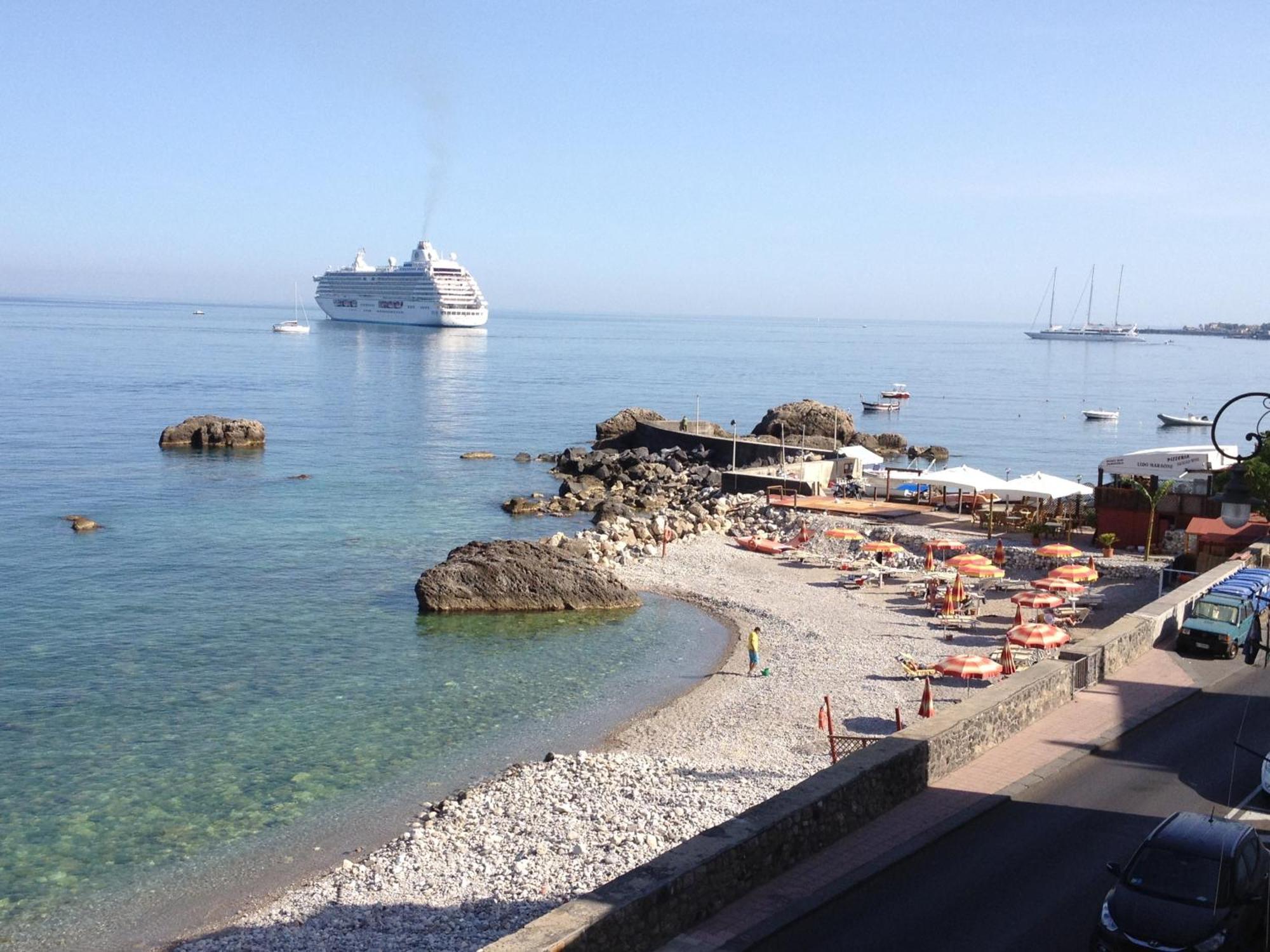 B&B Miramare Giardini-Naxos Zewnętrze zdjęcie