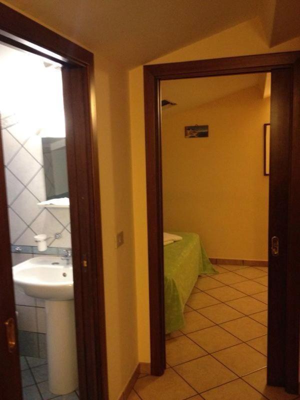 B&B Miramare Giardini-Naxos Pokój zdjęcie